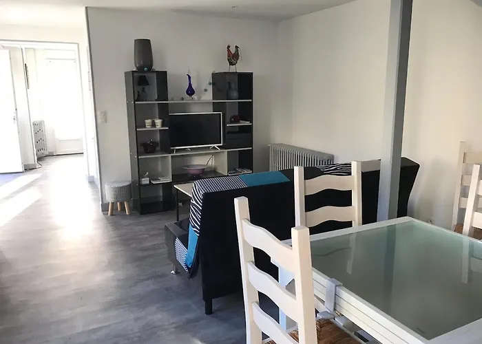 Maison Avec Jardin בית נופש בלריב-סור-אלייה